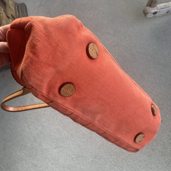 Liz Claiborne linen & cotton blend with Leather Trim Tote Bag. - Picture 11 of 13